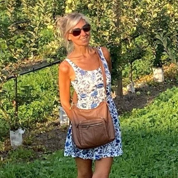 Meet your Posher, Allarice - Picture 1 of 1